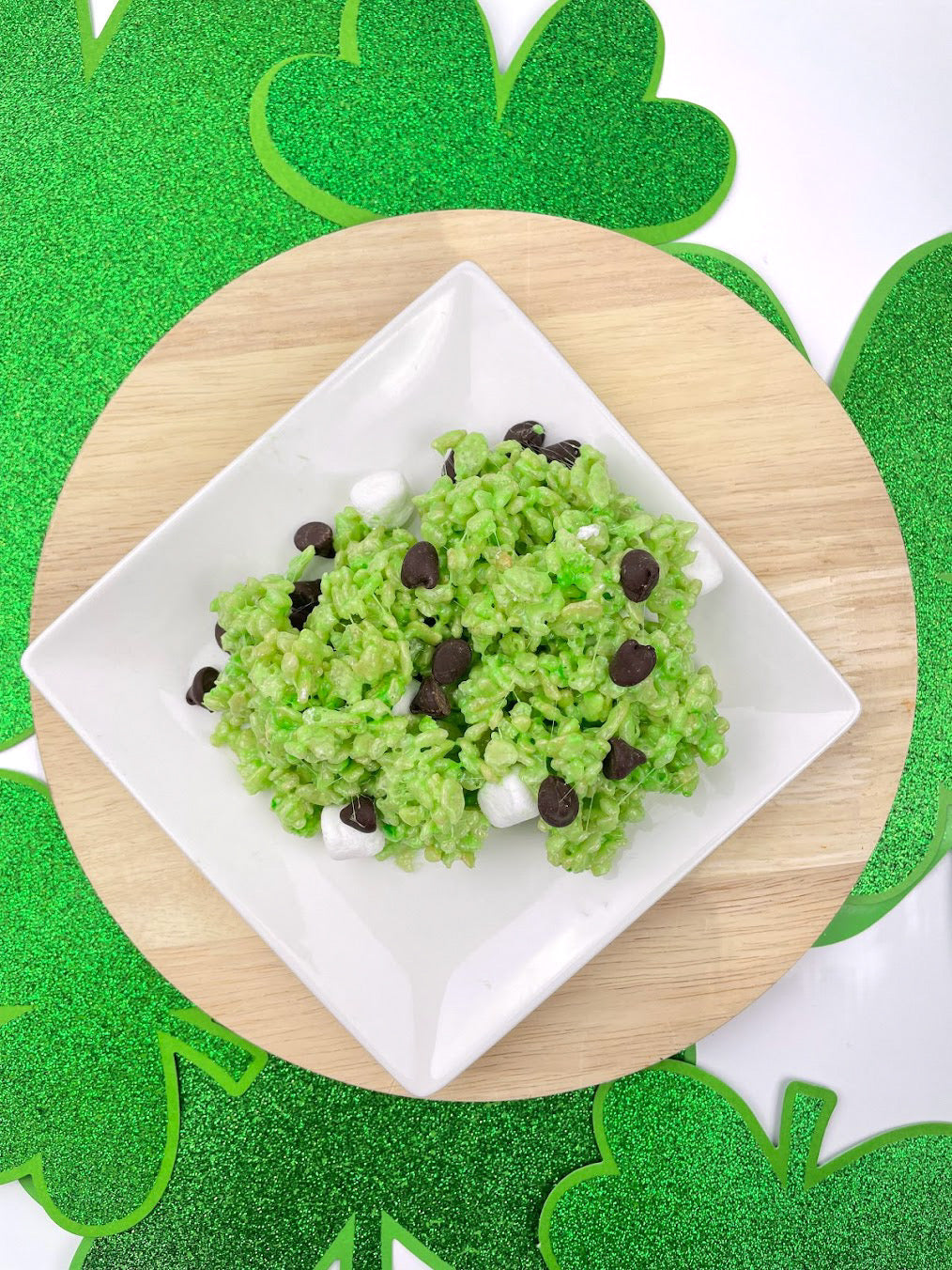 Mint Chip Crispie Mix Clusters
