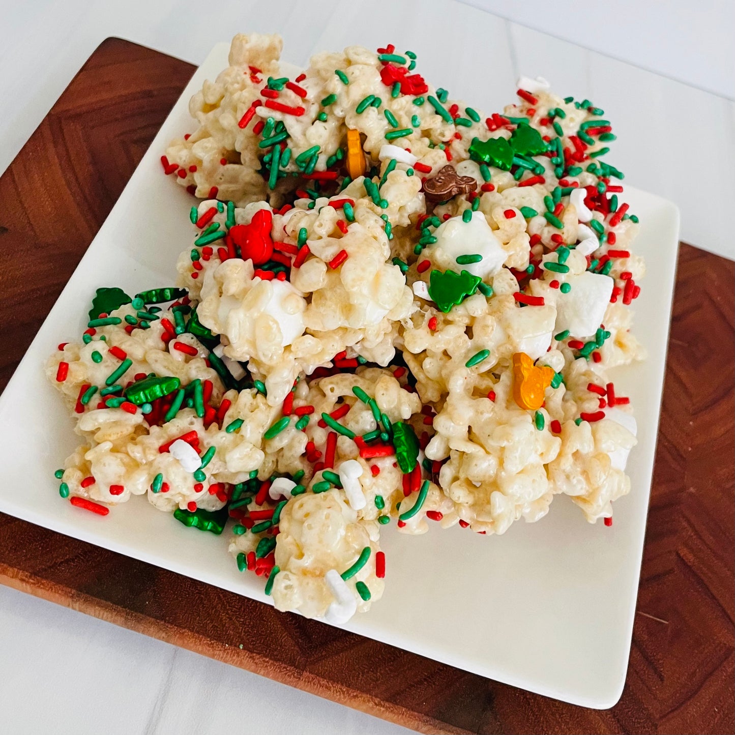 Christmas Crispie Mix Clusters